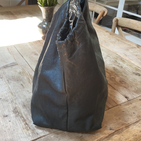 CHANEL COCO CABAS XL charcoal/black caviar leather tote with silver hardware. - Picture 7 of 17